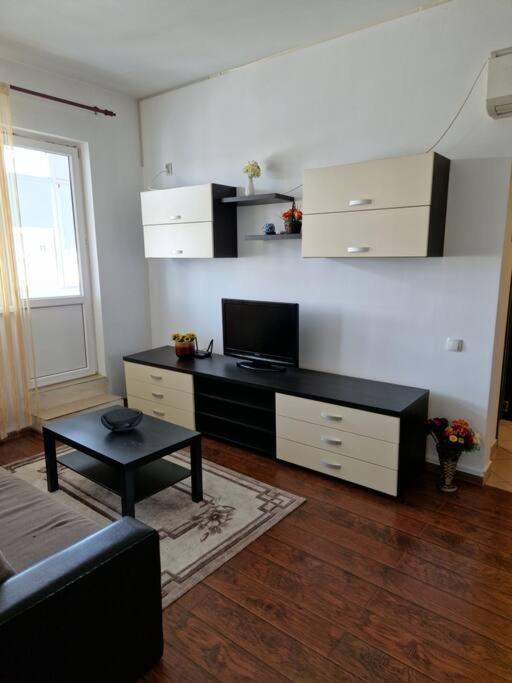 Charming Apartment With Private Terrace Βουκουρέστι Εξωτερικό φωτογραφία